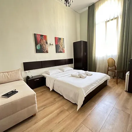 伊利西亚酒店 酒店