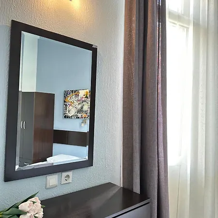 Hotel Ilisia 2*